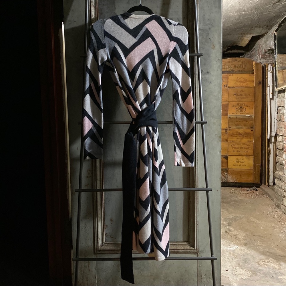 Diane von Furstenberg Cashmere Wrap Linda Dress - Picture 4 of 8